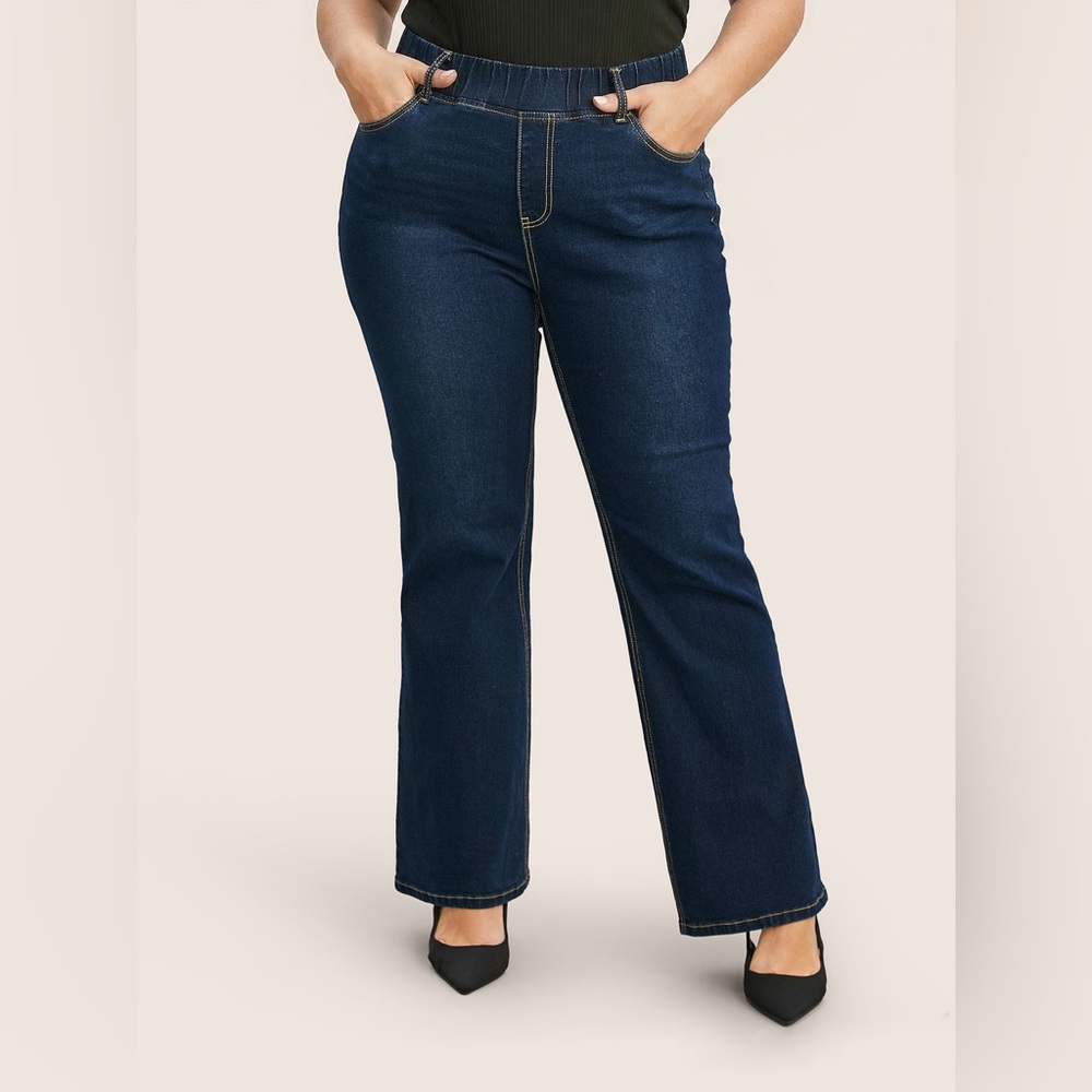 NWT Bloomchic Pull-On Stretchy Waist Straight Leg Jean Size 26
